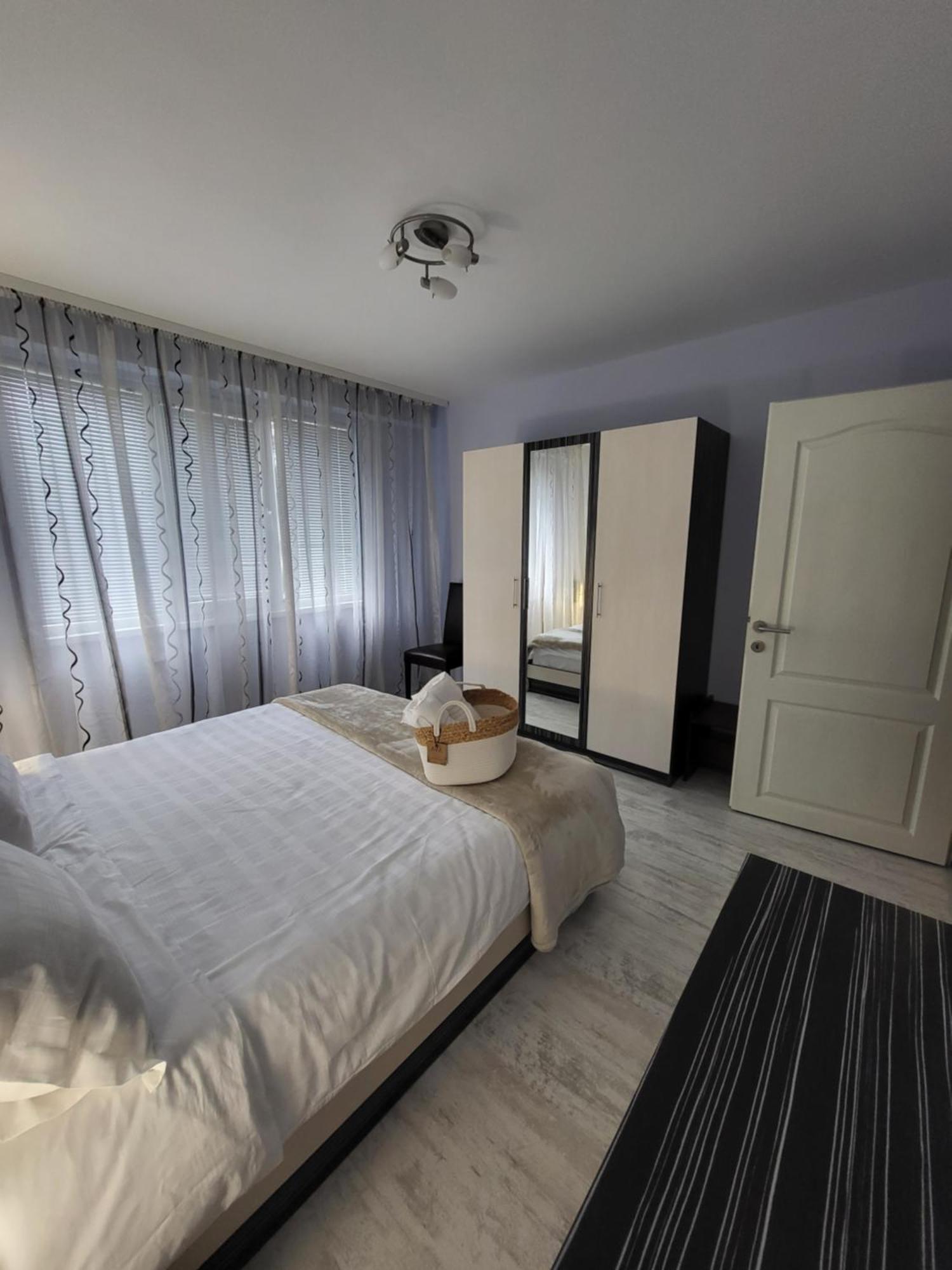 Luny Apartment Ruse Eksteriør bilde